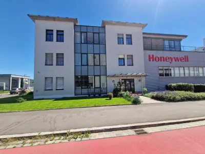 2-Zimmer-Gewerbeimmobilie mieten in Linz – 79 m², € 948 – Bild 9 von 9