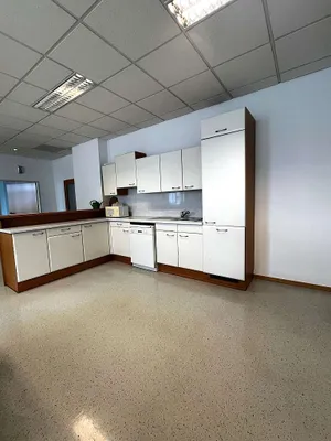 2-Zimmer-Gewerbeimmobilie mieten in Linz – 79 m², € 948 – Bild 3 von 9