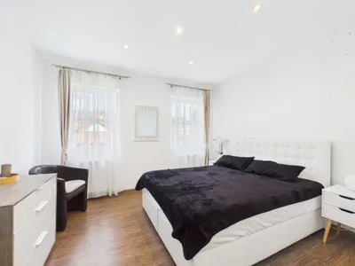 12-Zimmer-Gewerbeimmobilie kaufen in Wiener Neustadt Land – 307,7 m², € 475.000 – Bild 9 von 21