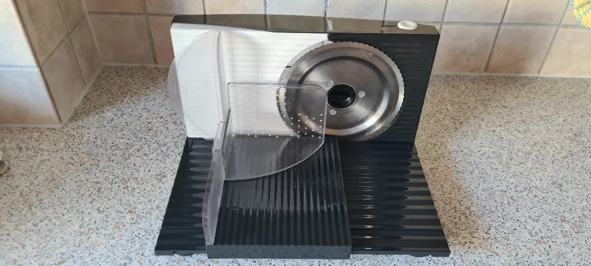 Allesschneider SIEMENS, € 15,- (8075 Hart bei Graz)