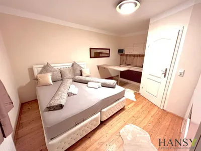 12-Zimmer-Gewerbeimmobilie kaufen in Wien – 256,54 m², € 885.000 – Bild 2 von 29