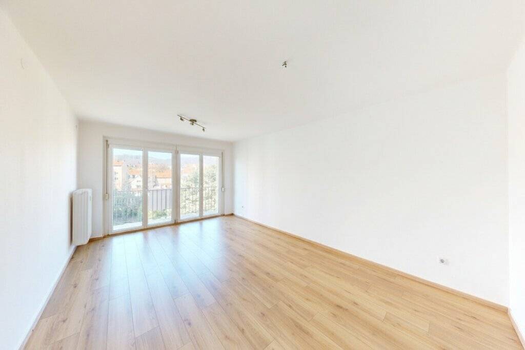 3-Zimmer-Balkonwohnung mit Innenhoflage und Stellplatz - alle Zimmer getrennt begehbar - Ansicht 2
