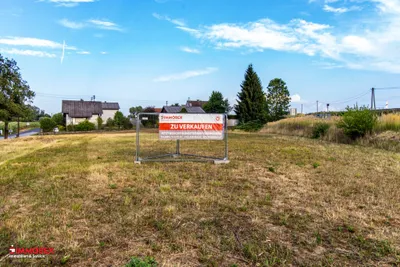 Immobilie kaufen in Wels-Land – 4 271 m², € 135 – Bild 2 von 11