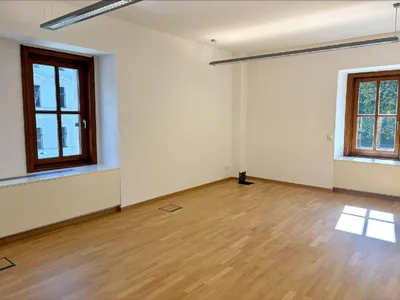 2-Zimmer-Gewerbeimmobilie mieten in Wien – 83 m², € 1.992 – Bild 2 von 12