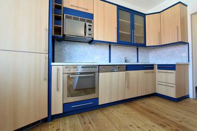 Stilvolle 4-Zimmer-Maisonette-Wohnung mit Loggia und großer Terrasse! – Bild 3