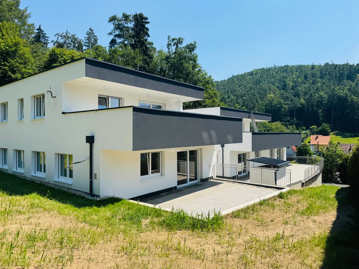 ##ERSBEZUG..BITTE EINZIEHEN . nette 2 Zimmergartenwohnung mit Terrasse, Lift und Tiefgarage am Waldrand !!## - Ansicht 3