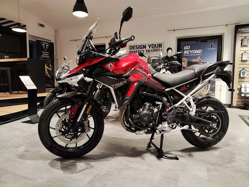 Triumph Tiger 900 GT Pro Carnival Red / Sapphire Black ... Enduro