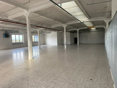 Gewerbeimmobilie mieten in Vöcklabruck – 1 000 m², € 2.800 – Bild 3 von 5