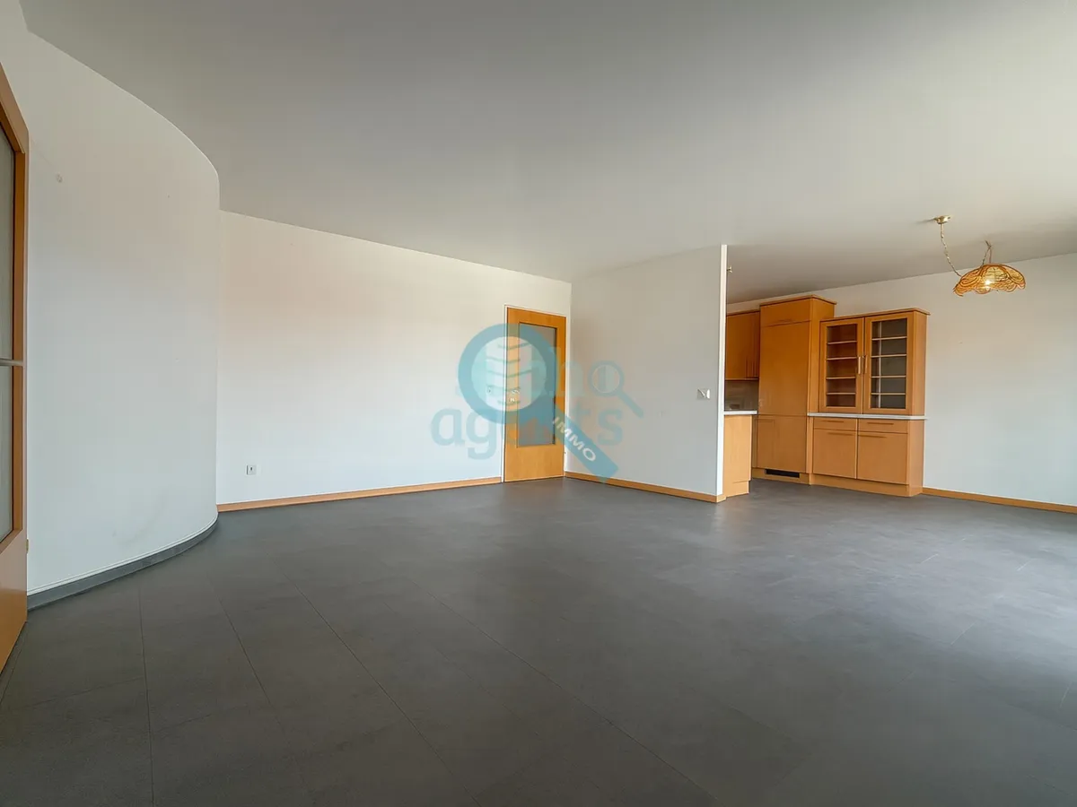 Helle Dachgeschosswohnung mit 3 Zimmern und 2 Terrassen- ca. 73 m² - Widok 2