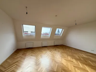 Dachgeschossjuwel im Altbau - 2-Zimmer-Wohnung hell und modern – Bild 2