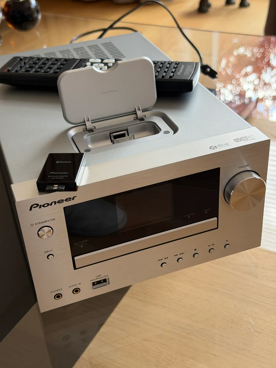 Used Pioneer AS-BT200 Digital wireless transmitters for Sale