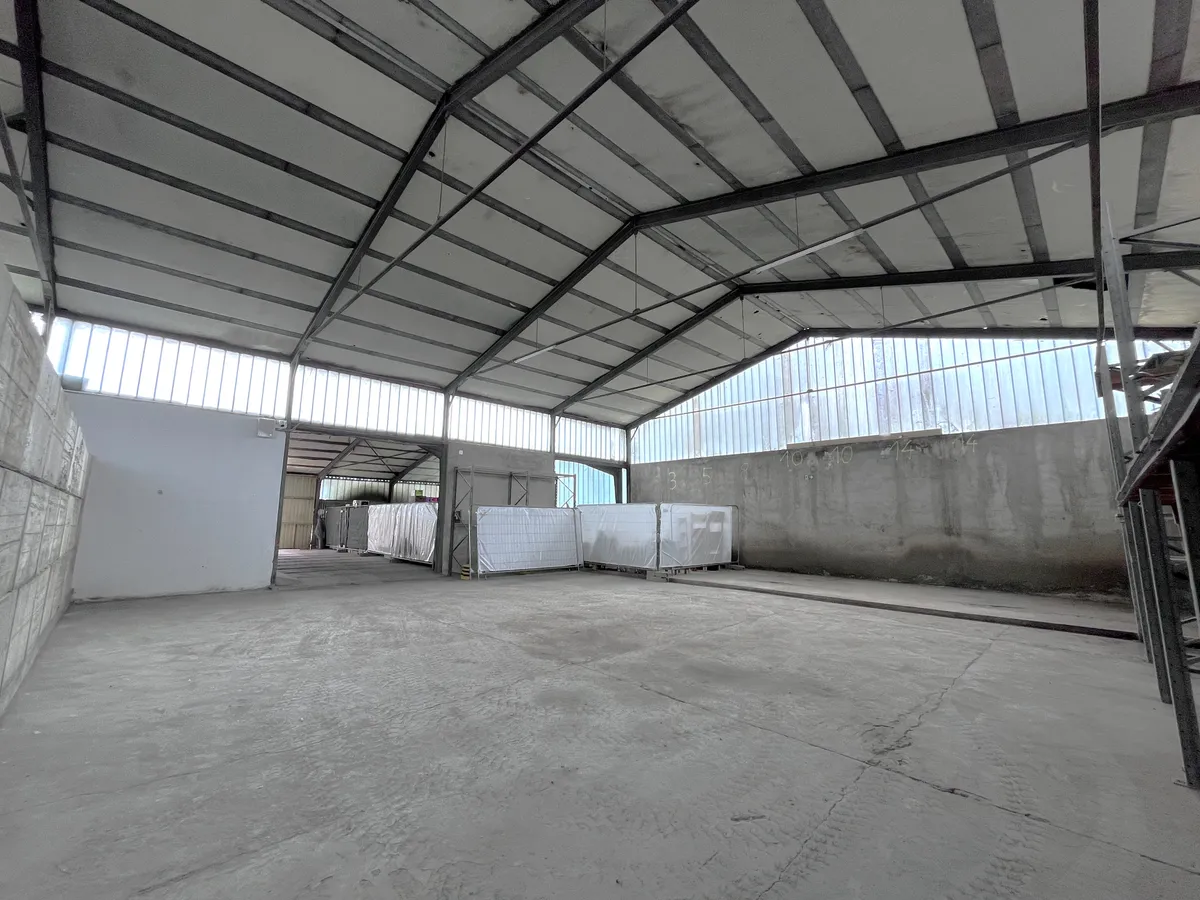 Werkstatt 200 m² inklusive Lagerhalle, Abstellräumen, Büro, Garage, Parkplätze, Schauraum sehr preiswert und günstig. - Ansicht 2