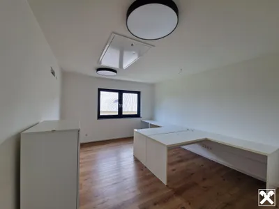 9-Zimmer-Haus kaufen in Tulln – 263,86 m², € 750.000 – Bild 3 von 17