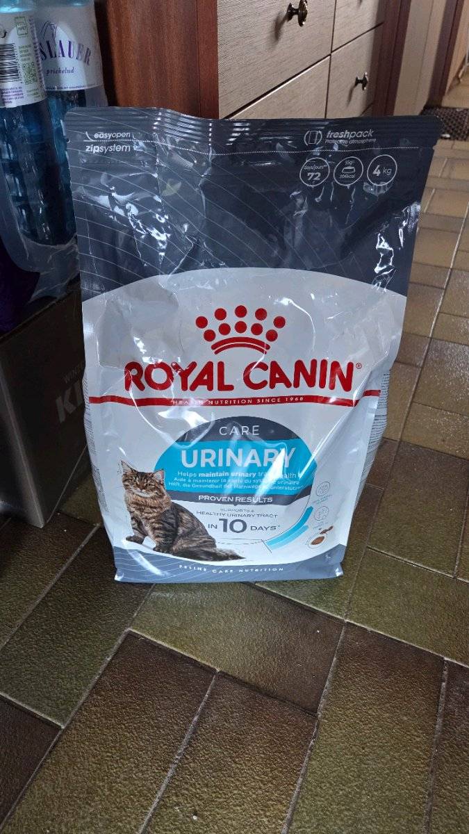 Royal Canin Trockenfutter,  25,- (2620 Neunkirchen) - willhaben