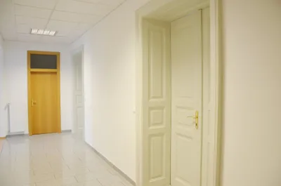 3-Zimmer-Gewerbeimmobilie mieten in Wels – 110 m², € 1.244 – Bild 6 von 9