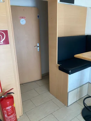 3-Zimmer-Gewerbeimmobilie mieten in Wels-Land – 55 m², € 1.250 – Bild 11 von 13