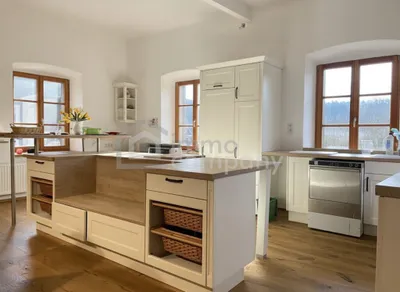 9-Zimmer-Immobilie kaufen in Sankt Veit an der Glan – 453 m², € 890.000 – Bild 5 von 8