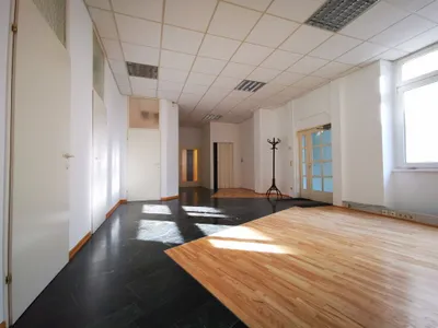 11-Zimmer-Gewerbeimmobilie mieten in Wien – 359 m², € 5.421 – Bild 2 von 6