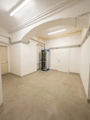 Gewerbeimmobilie mieten in Wien – 425 m², € 3.924 – Bild 10 von 14