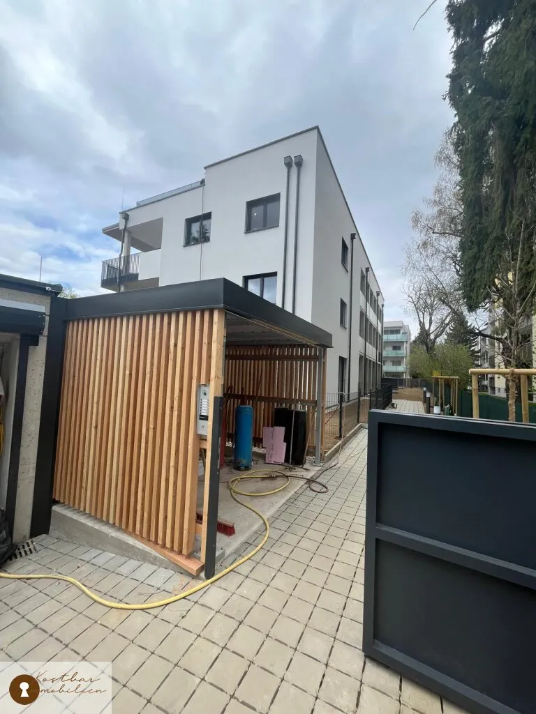 ERSTBEZUG : Überaus elysische Eineinhalbzimmerwohnung mit Tiefgaragrenplatz und Balkon im Bezirk St. Peter, zur Miete! - View 3