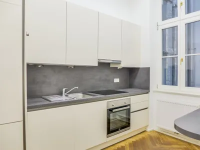 12-Zimmer-Gewerbeimmobilie mieten in Wien – 481 m², € 13.060 – Bild 18 von 25