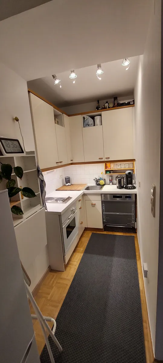 Helle 2-Zimmer-Wohung mit Balkon und Blick ins Grüne. LKH-Nähe, Perfekt für Studenten - Ansicht 3