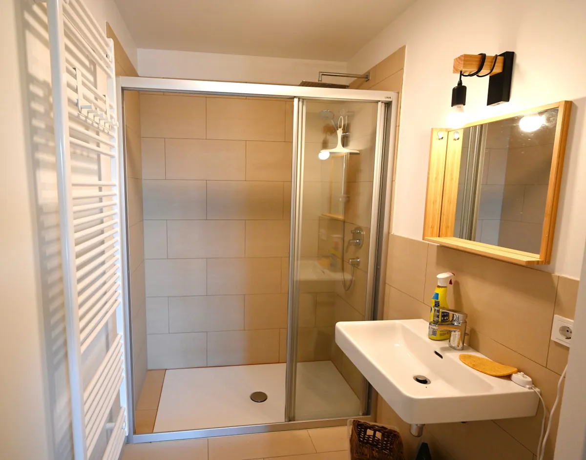 RIEDENBURG | Moderne 4-Zimmerwohnung mit Süd-West-Terrasse - Ansicht 3