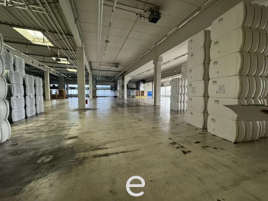 Lagerfläche von rd 300m² zum vermieten! - Widok 2