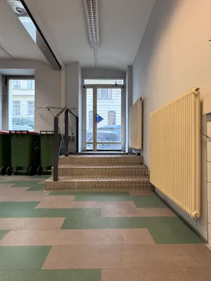 10-Zimmer-Gewerbeimmobilie mieten in Wien – 492 m², € 9.315 – Bild 15 von 35