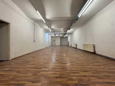 10-Zimmer-Gewerbeimmobilie mieten in Wien – 492 m², € 9.315 – Bild 19 von 35