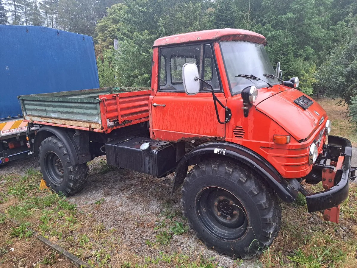 Mercedes-Benz Unimog