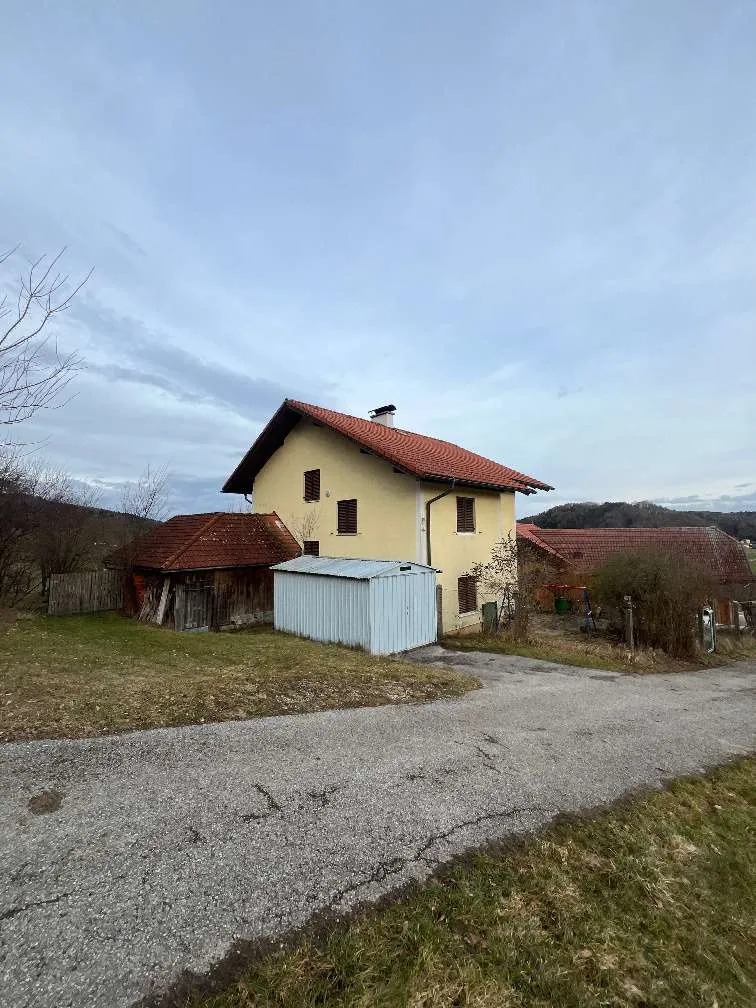 PRIVATVERKAUF! Einfamilienhaus mit großem Grundstück und schönem Ausblick - Ansicht 3