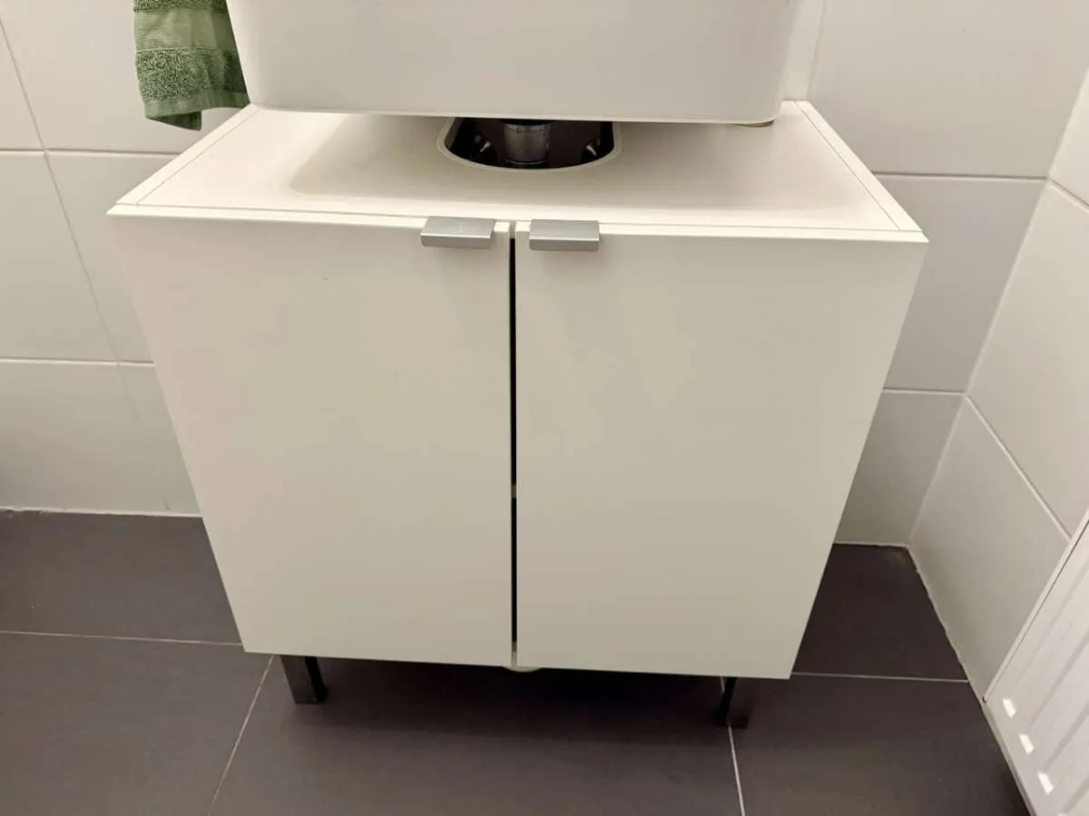 Diverse Ikea LILLÅNGEN Bad und WC Schrank, Kästen und Unterschrank, € 55,- (1080 Wien)