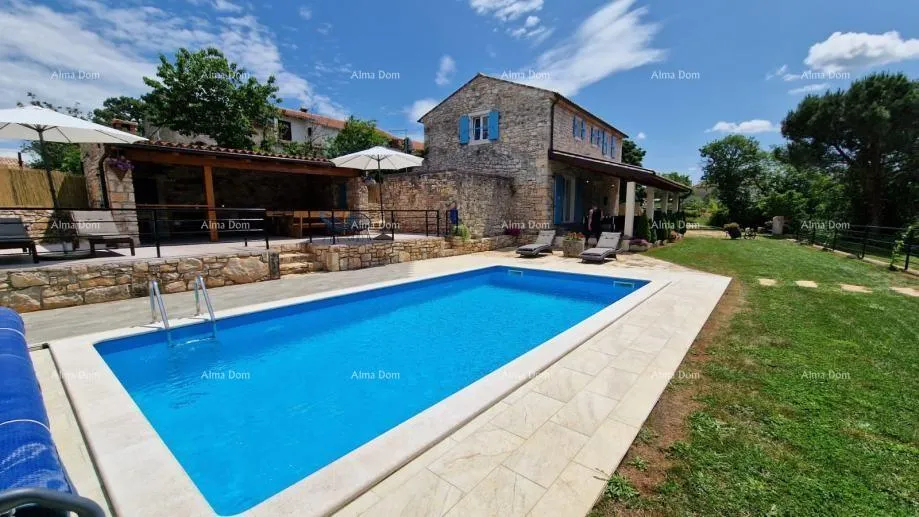 Haus Sveti Lovreč, Wunderschöne Steinvilla mit großem Grundstück