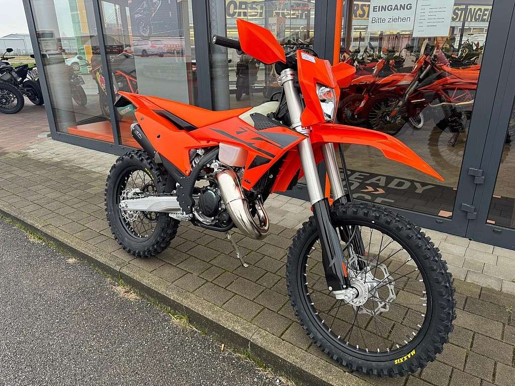 KTM 125 XC-W Modell 2025 lagernd & sofort verfügbar Enduro