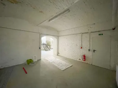 15-Zimmer-Gewerbeimmobilie mieten in Wien – 291 m², € 1.907 – Bild 2 von 28