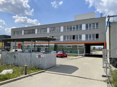 Gewerbeimmobilie mieten in Wien – 2 714 m², € 33.925