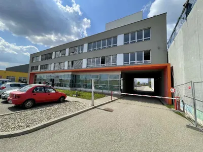 Gewerbeimmobilie mieten in Wien – 2 714 m², € 33.925 – Bild 2 von 8