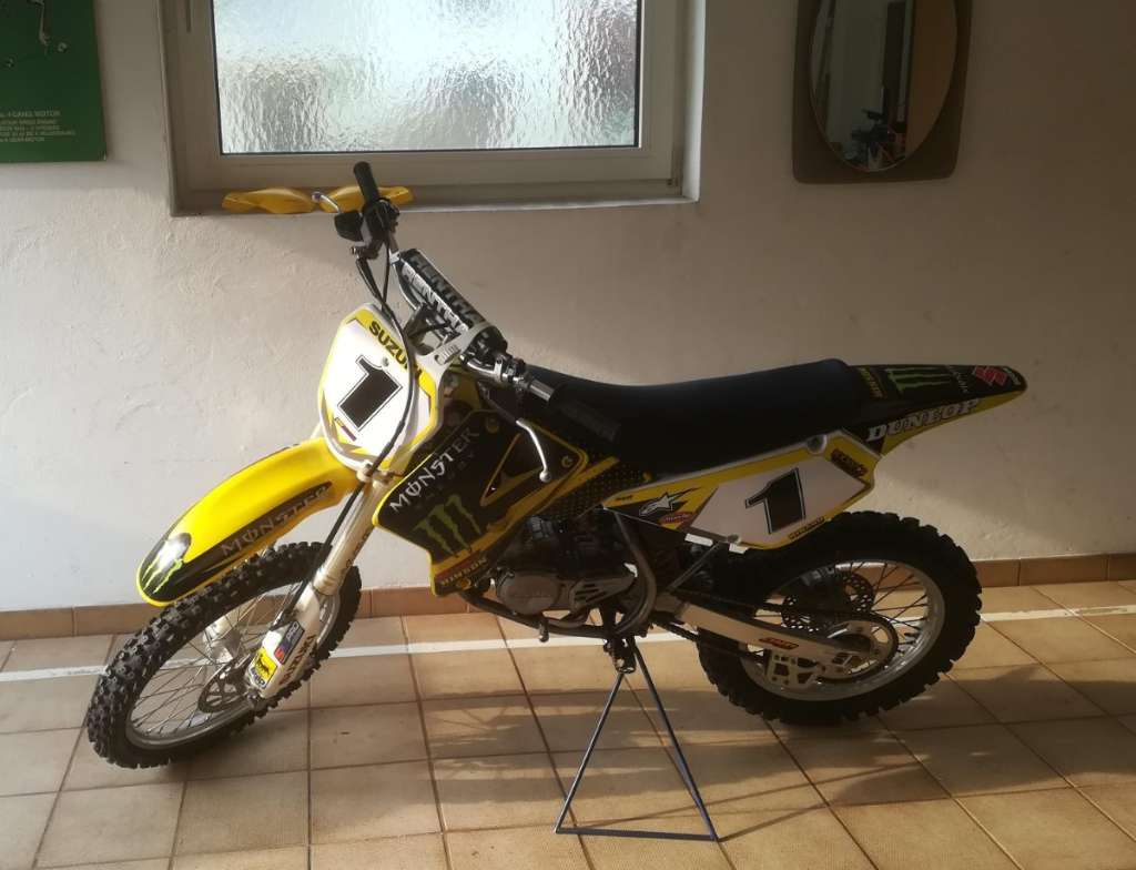 Suzuki RM 85 Motocross