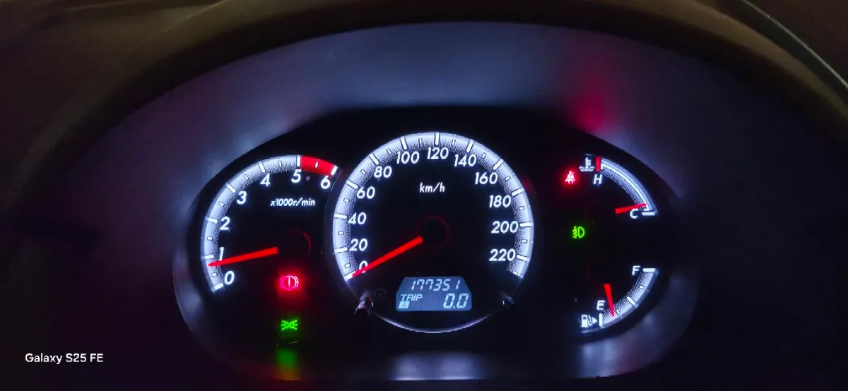 Mazda Mazda5 2008 photo 2