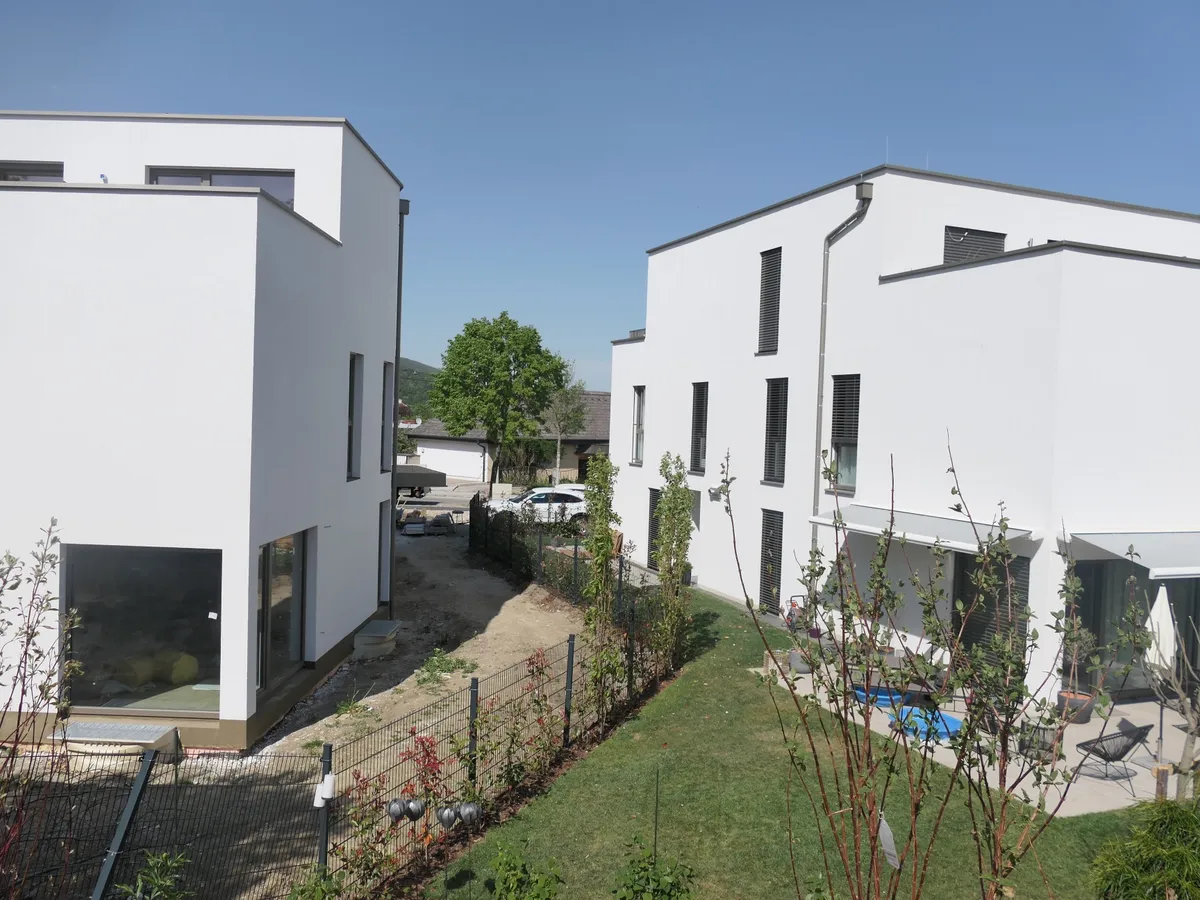 TREETOP BADEN - RASCH BEZUGSFERTIG - IHR NEUES 4 ZIMMER TOWNHOUSE MIT GROßEM KELLER IN DER KAISERSTADT BADEN - Ansicht 3