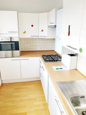 Helle 2 Zimmer Wohnung in ruhiger Lage in der Hofzeile (provisionsfrei!) – Bild 2