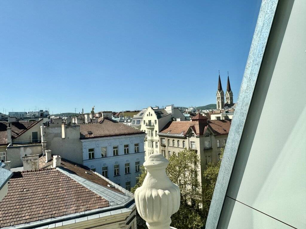 Hochwertige 1-Zimmer-Maisonette-Wohnung im Dachgeschoss mit Terrasse und Blick über Wien! Erstbezug! – pohled 2