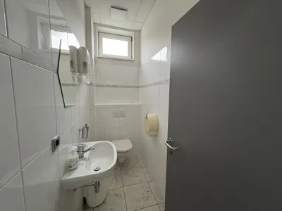 Gewerbeimmobilie mieten in Innsbruck-Land – 20 m², € 360 – Bild 7 von 15