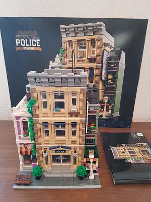 Police deals station 10278