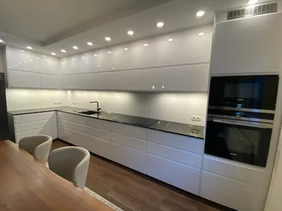 Sehr schön renovierte, vollmöblierte Wohnung mit Garage in Toplage des 7. Bezirks - befristet auf 3 Jahre - € 2.250 inkl. Betriebskosten, Möblierung und Garage – Bild 3