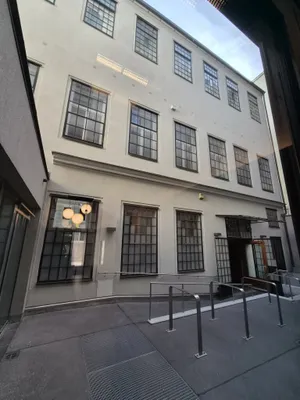 Gewerbeimmobilie kaufen in Wien – 666 m², € 1.250.000