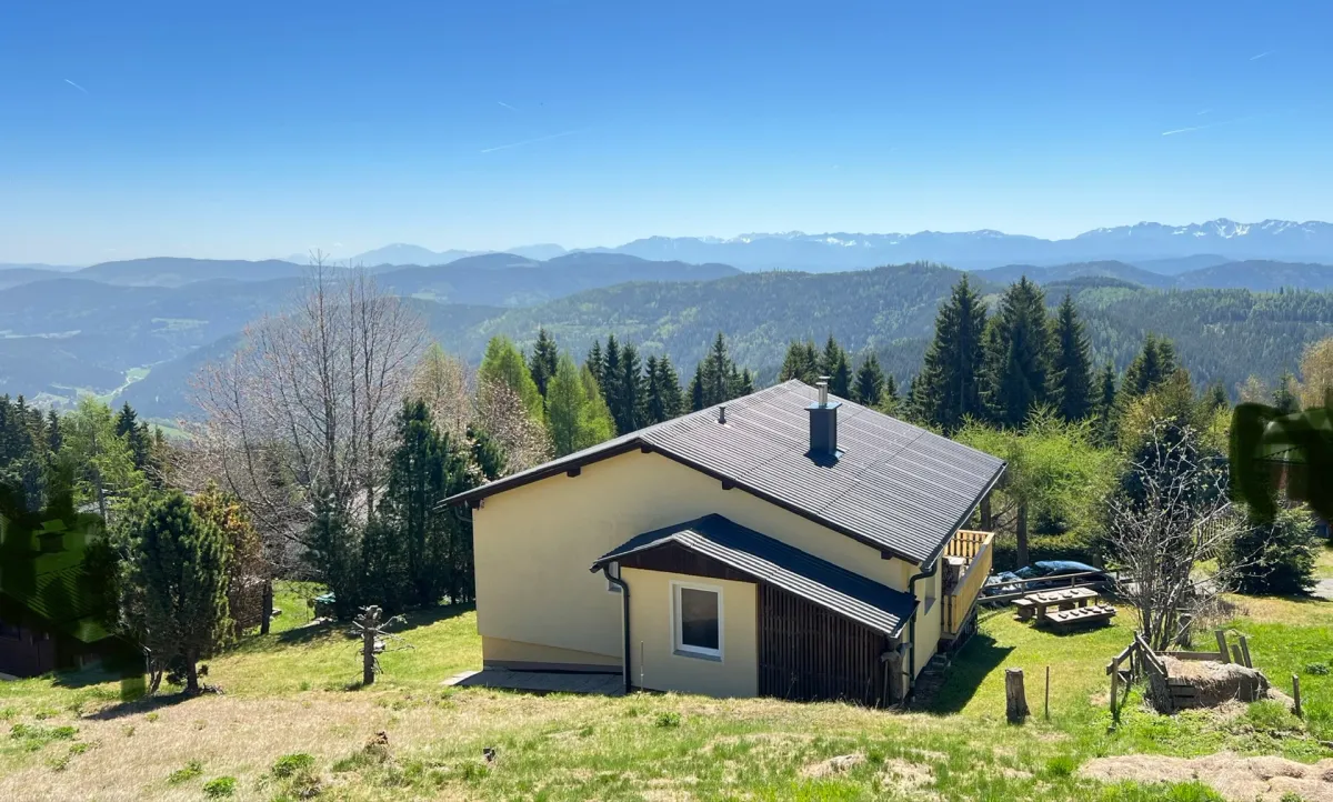 Neu saniertes Ferienhaus in Ruhelage mit Fernsicht auf der Hochrindl (Provisionsfrei) – pohled 2