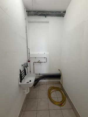 2-Zimmer-Gewerbeimmobilie mieten in Salzburg-Umgebung – 191 m², € 1.337 – Bild 14 von 17