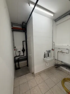 2-Zimmer-Gewerbeimmobilie mieten in Salzburg-Umgebung – 191 m², € 1.337 – Bild 13 von 17
